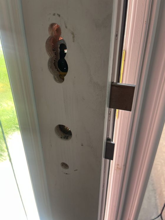 Door hardware and hinge repair in Ottawa
