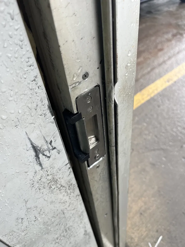 Commercial door hardware repair in Ottawa